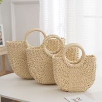 Sac de plage d'été en paille tressée tendance 2026 pour femme, sac fourre-tout en osier à porter à la main ou à l'épaule pour femme