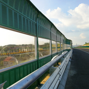 Barreira Acústica de Alumínio e Aço para Ponte Rodoviária, Tela de Absorção Sonora Curva Superior Semi-Transparente, Isolamento Acústico NRC para Hospitais e Áreas Externas - Product Image 2