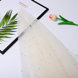 Chemin de table classique et élégant en gaze blanche pour mariage, banquet, réception – Décoration de table romantique en gaze transparente sans plis - Product Image 1