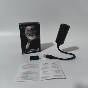 Proiettore USB con Slot per Schede <span class=keywords><strong>e</strong></span> Cambio Motivi, <span class=keywords><strong>Cielo</strong></span> Stellato, Pellicola Sostituibile, Luce Notturna per Auto con Atmosfera <span class=keywords><strong>Luna</strong></span> <span class=keywords><strong>e</strong></span> <span class=keywords><strong>Cielo</strong></span> Stellato - Product Image 6