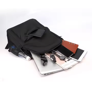 กระเป๋าเป้สะพายหลังมาร์ชเมลโล่ฮิปฮอปแบบซับลิเมชันเครื่องชาร์จ USB แบบเรืองแสงชุดกระเป๋านักเรียนกันขโมยแบบกำหนดเองมีซิปโพลีเอสเตอร์ซับใน - Product Image 6