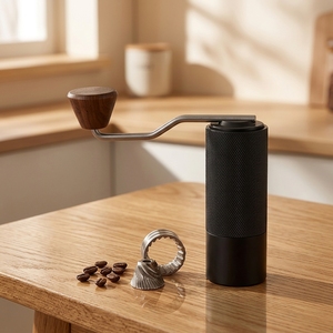 Moulin à café manuel portable en acier inoxydable à meules coniques, capacité 30g, en alliage d'aluminium, écologique – Offre spéciale - Product Image 1
