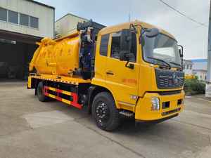 Camion de nettoyage et d'aspiration Dongfeng Tianjin 4x2, pompe haute pression, nettoyage des fosses septiques, transmission manuelle, diesel - Product Image 2