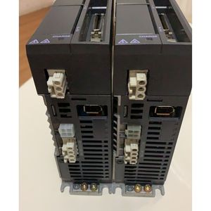 Controlador de Motor Keyence MV-22, Servoaccionamiento, Salida de 240V CA/CC, Fabricado en Japón, Certificado UL - Product Image 4