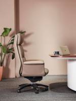Fauteuil de bureau au design moderne avec hauteur réglable et roulettes mobiles en cuir synthétique pour le personnel ou les cadres de bureau à domicile