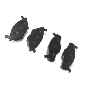 Venta al por mayor Auto sistema accesorio coche repuesto W221 Material barato pastilla de freno trasero para el <span class=keywords><strong>precio</strong></span> de Ch-evrolet para Cor-olla - Product Image 3