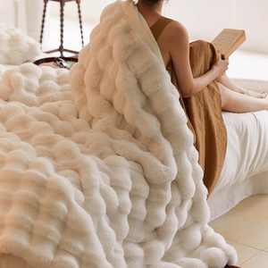 Vente chaude Couverture de lit de luxe chaude et douillette en <span class=keywords><strong>fausse</strong></span> <span class=keywords><strong>fourrure</strong></span> de lapin moelleuse et bouclée 200*230cm Jetés pour l'hiver - Product Image 3