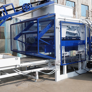 Machine à fabriquer des briques entièrement automatique QT12-15, machine à briques creuses en béton à haute efficacité - Product Image 2