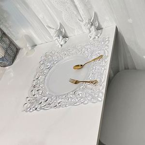 Assiette de présentation transparente en plastique cristal de luxe pour la décoration de mariages - Product Image 4