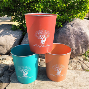 Poubelle cylindrique Lord Of The Forest, couleurs mélangées, pour intérieur et extérieur, bac de rangement à ouverture supérieure - Product Image 1