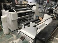 Machine de découpe et de rembobinage de précision à prix d'usine pour rouleaux de films non tissés et de papier