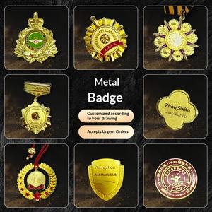 Medaglia Commemorativa Personalizzata in Metallo con Smalto, Distintivo per Cerimonie Scolastiche, Moneta Commemorativa per Laurea - Product Image 1