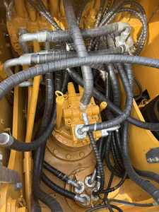 Excavatrice sur chenilles hydraulique CAT 320D2 de 20 tonnes, matériel de construction d'occasion pour travaux de terrassement, de creusement et de construction routière - Product Image 6