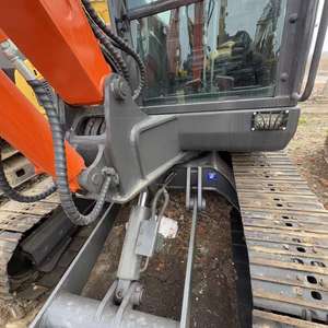Mini-excavatrice sur chenilles hydraulique Doosan DX60 d'occasion, 6 tonnes, moteur Yanmar, pompe à engrenages 2024, conception compacte, construction urbaine - Product Image 6