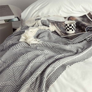 Manta de punto a rayas para adultos adecuada para uso en exteriores suave <span class=keywords><strong>y</strong></span> cómodo ARD - Product Image 2