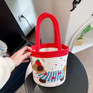 Bolso de mano de cuerda de algodón tejido a mano de moda 2026, lindo bolso tipo cubo bordado con perro Dachshund para mujer, ideal para <span class=keywords><strong>verano</strong></span> y vacaciones en la playa. - Product Image 4