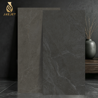 Dalles de carrelage en porcelaine aspect travertin rustique 750x1500, finition mate, grand format pour hôtel, restaurant, hall et couloir