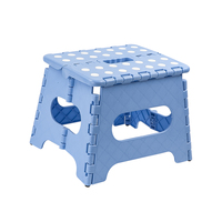 Chaise pliante compacte Titiroba, échelle à marches, échelle de travail écologique et pratique pour l'extérieur, l'atelier, la salle de sport, le lavage de voiture, la pêche