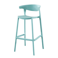 Chaise de bar nordique en plastique empilable avec dossier moderne, chaise haute pour salon de coiffure, en stock, fournie par les fabricants