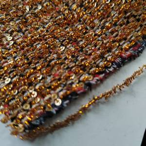Vàng Sáng Bóng Đặc Biệt Sợi <span class=keywords><strong>100</strong></span> <span class=keywords><strong>Polyester</strong></span> Trang Phục Vải Đẹp Sáng Bóng Kim Loại Lấp Lánh Tweed Quần Áo Và Nhà Dệt - Product Image 4