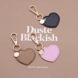Romantic Heart Shaped Keychains Cute PU Leather Keyrings For Valentines Day Metal Keychains With Heart Key Chain