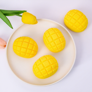 Jouet anti-stress en forme de mangue, mignon et moelleux, en TPR, pour soulager l'anxiété - Product Image 2