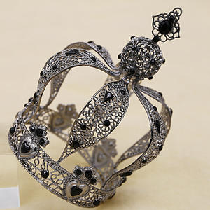 BELLEWORLD vente chaude château couronne anniversaire outils gâteau européen décoration noir baroque roi rétro couronne anniversaire - Product Image 4