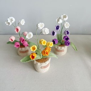 ดอกลิลลี่ออฟเดอะแวลเลย์ถักโครเชต์ด้วยมือจากเส้นด้ายคุณภาพเยี่ยม ตกแต่งกระถางต้นไม้ประดับโต๊ะทำงาน ดอกไม้ประดิษฐ์ในกระถางสำเร็จรูป - Product Image 3