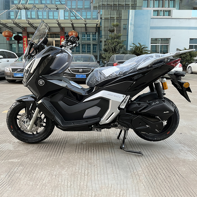 Vente en gros personnalisé moto à essence refroidie à l'eau scooter 150cc autres motos scooters