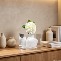 Vase cube moderne en acrylique blanc, petit vase à fleurs de luxe en lucite pour la décoration intérieure, centre de table de mariage, décoration de table