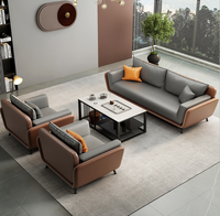 Sofá Seccional de Tres Plazas de Estilo Moderno y Lujo Ligero, Patas de Acero Inoxidable de Forma Rectangular, Material de Madera y Cuero para Sala de Estar