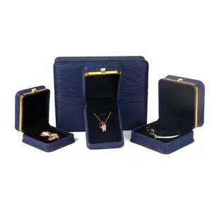Custom Pakket Ontwerp Luxe Blauwe Kleur Take Away Pu Lederen Sieradendoosje Voor Armband Ring Oorbel Armband Set Bruiloft Doos