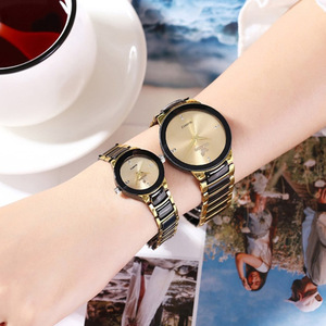 Montre à <span class=keywords><strong>quartz</strong></span> tendance avec cadran à aiguilles, bracelet en acier inoxydable incrusté de diamants, style simple et personnalisé pour couple, grand format - Product Image 3