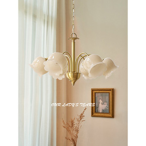 โคมไฟระย้าสไตล์อเมริกันมินิมอล ลิลลี่วัลเล่ย์ ทำจากทองแดงทั้งชิ้น ดีไซน์ย้อนยุคแบบฝรั่งเศส ให้แสงอบอุ่นหรูหรา เหมาะสำหรับห้องนั่งเล่น - Product Image 6