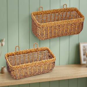 Panier de rangement rectangulaire en rotin avec crochets, panier suspendu tissé pour l'organisation de la salle de bain, 33x15x85cm, lot de 2 - Product Image 2