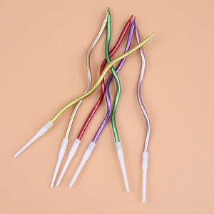 Bougies d'anniversaire courbées en gros, bougies longues et fines en spirale avec fil doré, bougies décoratives colorées en forme de crayon pour fêtes - Product Image 2