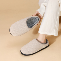 En stock, pantoufles pour femmes, pantoufles chaudes, douces et confortables, automne-hiver, talons hauts, semelle épaisse, pantoufles d'intérieur