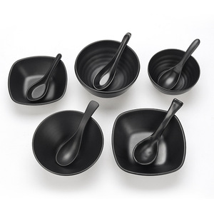 Cuchara A5 de melamina negra esmerilada, cuchara de plástico para sopa, cuchara con mango invertido, cuchara con gancho creativo, imitación de porcelana japonesa - Product Image 1