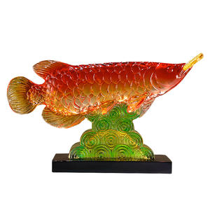 รูปแกะสลักเรซินอีพ็อกซี่อะโรวานาสีทองดึงดูดความมั่งคั่งเครื่องประดับแกะสลักศิลปะสำหรับห้องนั่งเล่นสำนักงานเดสก์ท็อป - Product Image 5