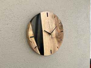 Reloj de Pared de Resina y Madera Hecho a Mano, Duradero, Elegante, Funcional y Decorativo, Perfecto para Sala de Estar o Dormitorio - Product Image 6