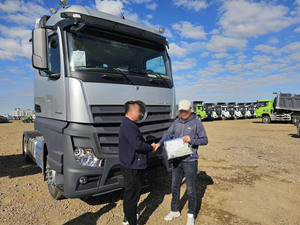 Bán hàng nóng 31 - 40T ACTROS 6x4 máy kéo đầu xe tải máy kéo Trailer đầu để bán - Product Image 3