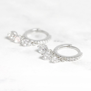 Boucles d'oreilles pendantes ROXI Fashion S925 en argent sterling avec trois zircons, boucles d'oreilles créoles plaquées or 18 carats - Product Image 3