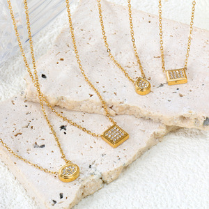 Collier de clavicule rectangulaire en métal 18 carats de style européen américain pour femmes, pendentif en acier inoxydable, bijoux - Product Image 1