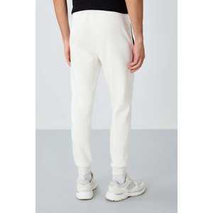 Pantalones Deportivos de Felpa Color Crudo para Hombre Cesar, 100% Algodón, Transpirables, con Bolsillos, Modelo 84929 - Product Image 1
