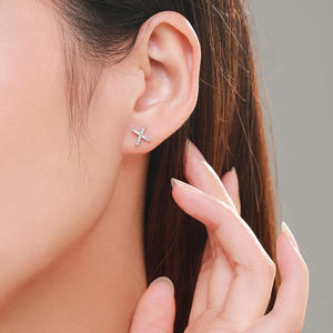 Boucles d'oreilles personnalisables en cuivre, version lettre, en argent sterling S925 avec pierres XO en zircon taille ronde, pour un usage quotidien par les femmes - Product Image 5