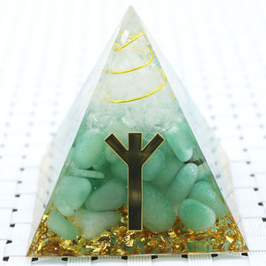 Adornos de Pirámide de Cristal con Runas Kogiya, Artesanías de Resina Epoxi, Grabado Láser, Decoración para el Hogar, Regalo DIY - Product Image 4