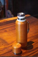 Termo de Té con Aislamiento al Vacío, Hecho a Mano con Acero Inoxidable 316 y Bambú Tejido, Ecológico y Libre de Plástico