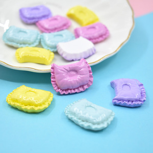 Cabochon en résine en forme de coussin de bébé mignon pour la fabrication de bijoux DIY, la décoration de coques de téléphone et d'épingles à cheveux, et les accessoires - Product Image 2