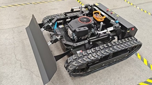 Tondeuse à <span class=keywords><strong>gazon</strong></span> télécommandée économique à moteur essence/diesel 9 kW, hauteur de coupe réglable, roulement à billes pour cour et villa - Product Image 4