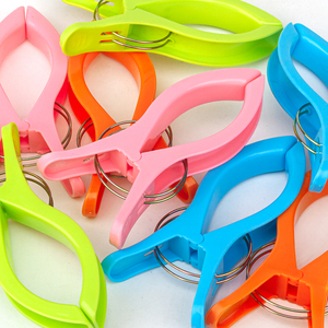 Vente en gros <span class=keywords><strong>de</strong></span> <span class=keywords><strong>serviettes</strong></span> d'extérieur personnalisées <span class=keywords><strong>de</strong></span> très grande taille <span class=keywords><strong>pour</strong></span> bateau <span class=keywords><strong>de</strong></span> piscine géant en plastique pinces à linge <span class=keywords><strong>pour</strong></span> chaise <span class=keywords><strong>de</strong></span> <span class=keywords><strong>plage</strong></span> pinces à <span class=keywords><strong>serviettes</strong></span> <span class=keywords><strong>pour</strong></span> chaises <span class=keywords><strong>de</strong></span> <span class=keywords><strong>plage</strong></span> serviette - Product Image 1